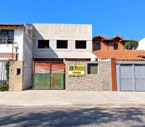 Casa · 234m² · 4 Ambientes · 1 Cochera