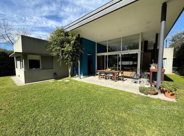 Casa · 350m² · 4 Ambientes · 3 Cocheras