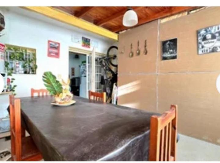 Casa · 165m² · 4 Ambientes · 1 Cochera