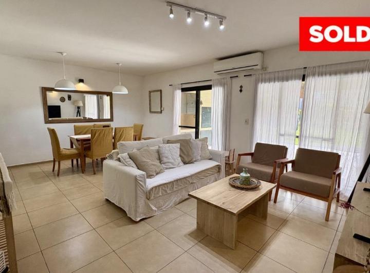 Casa · 120m² · 4 Ambientes · 2 Cocheras