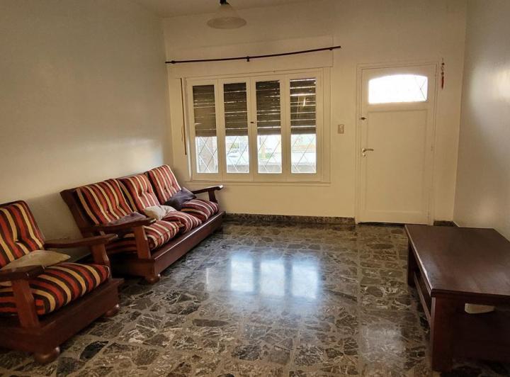 Casa · 121m² · 4 Ambientes · 1 Cochera