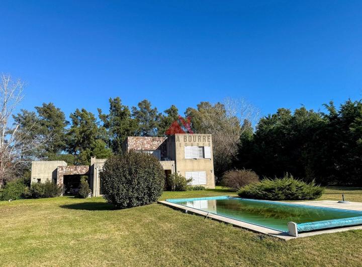 Casa · 189m² · 4 Ambientes · 1 Cochera