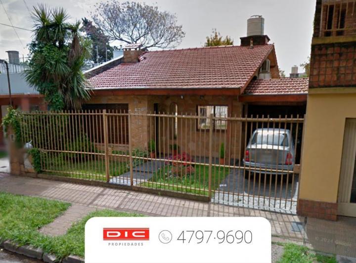 Casa · 138m² · 3 Ambientes · 2 Cocheras