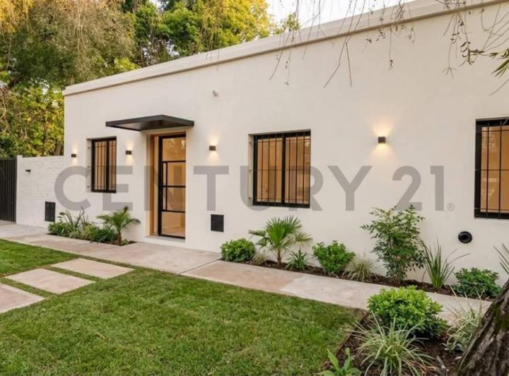 Casa · 110m² · 3 Ambientes · 3 Cocheras