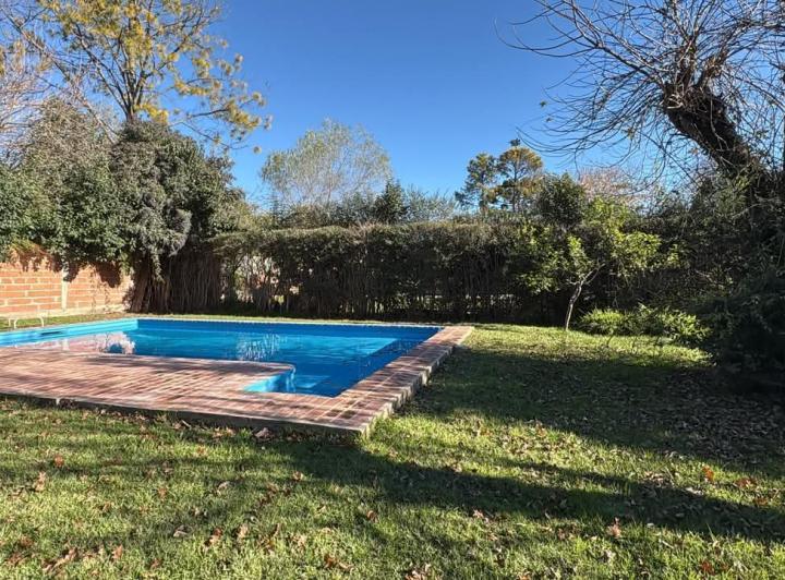 Casa · 180m² · 4 Ambientes · 3 Cocheras
