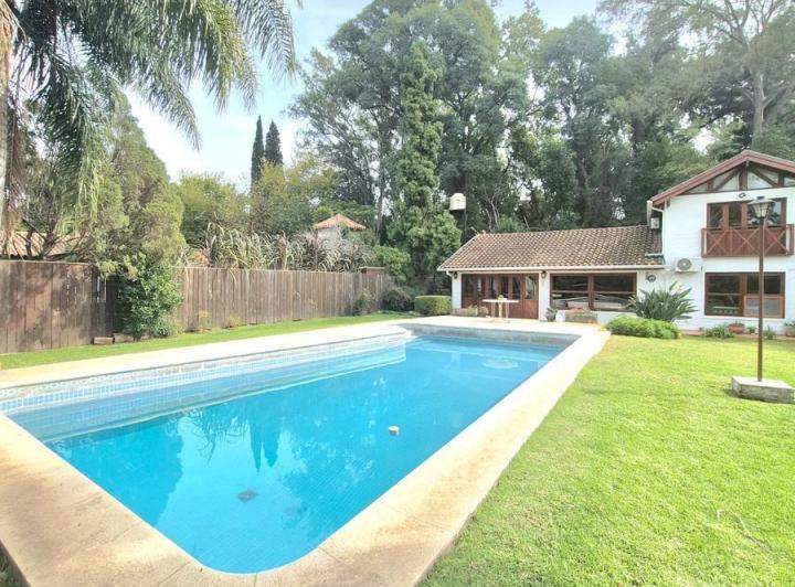 Casa · 180m² · 3 Ambientes