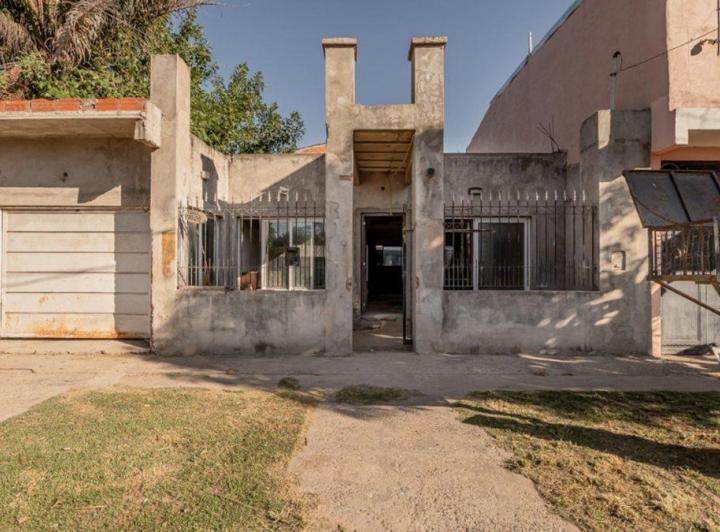 Casa · 130m² · 3 Ambientes · 2 Cocheras