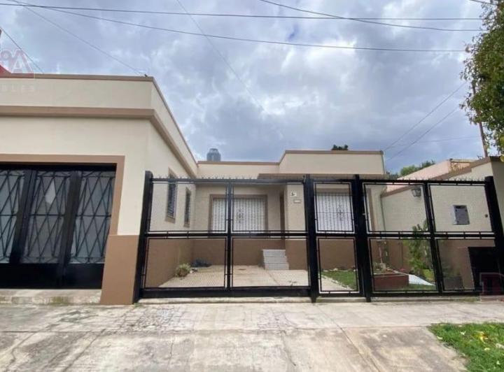 Casa · 133m² · 4 Ambientes · 1 Cochera