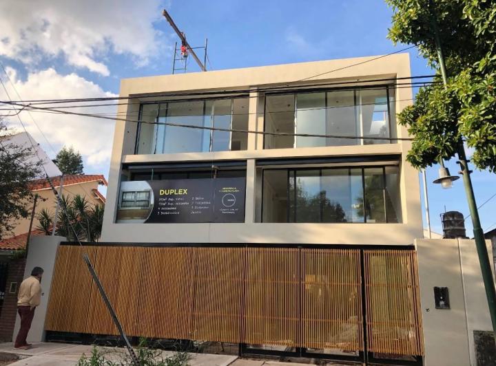 Casa · 150ha · 4 Ambientes · 3 Cocheras