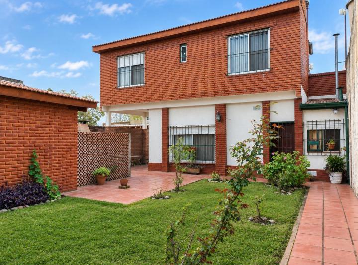 Casa · 3 Ambientes · 1 Cochera