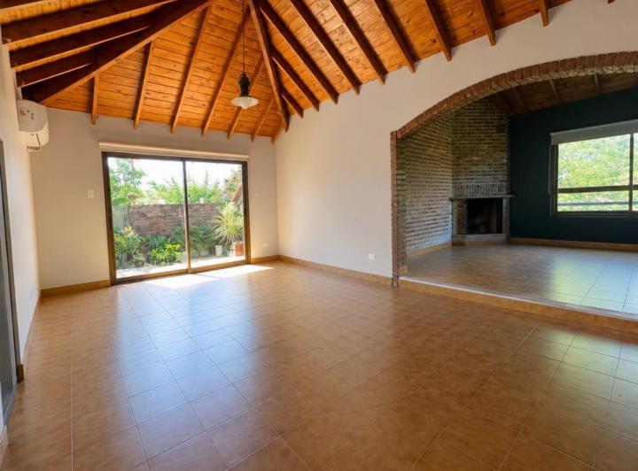 Casa · 640m² · 11 Ambientes · 4 Cocheras