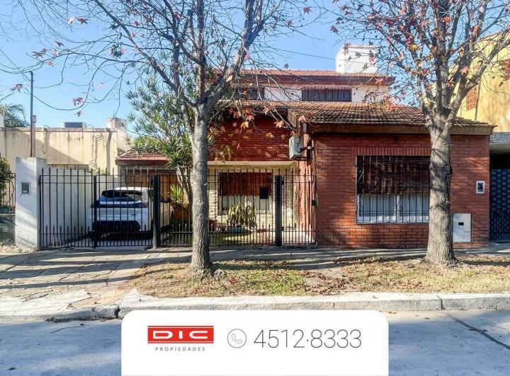 Casa · 150m² · 5 Ambientes · 1 Cochera