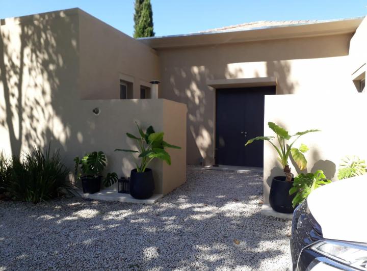 Casa · 220m² · 5 Ambientes