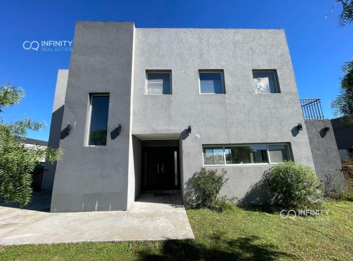 Casa · 191m² · 5 Ambientes · 1 Cochera
