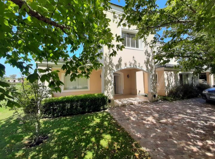 Casa · 400m² · 10 Ambientes · 2 Cocheras