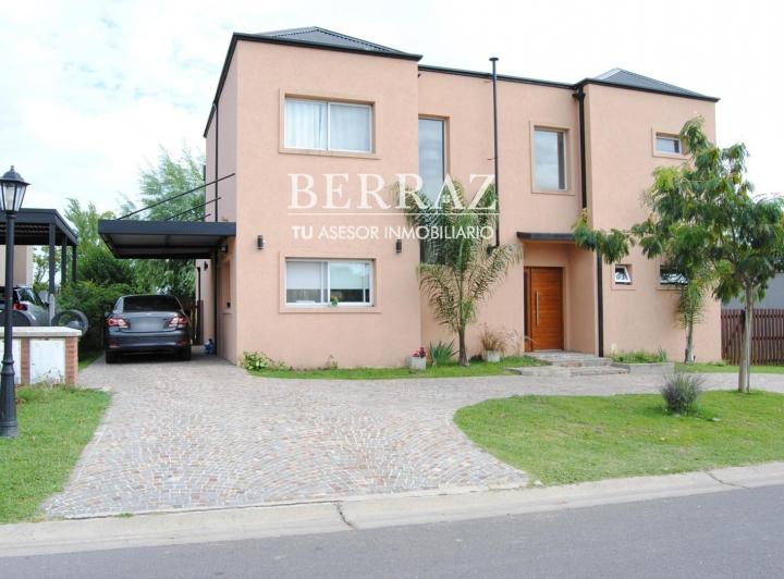 Casa · 159m² · 6 Ambientes · 2 Cocheras