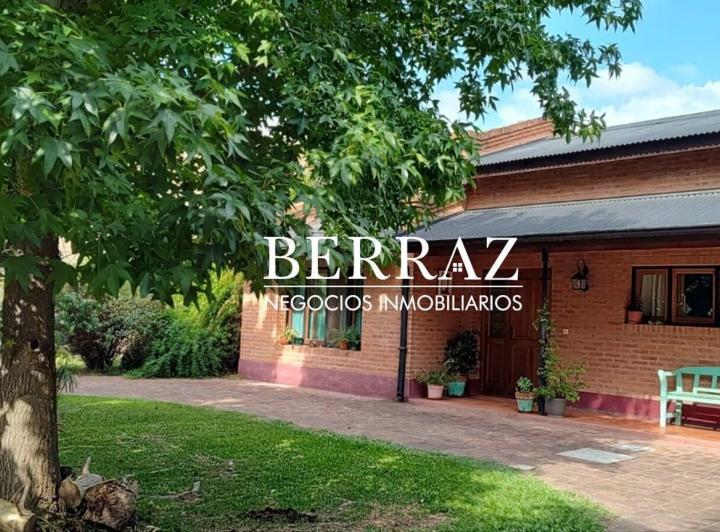 Casa · 220m² · 6 Ambientes · 1 Cochera