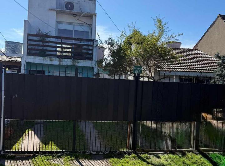Casa · 150m² · 3 Ambientes · 2 Cocheras