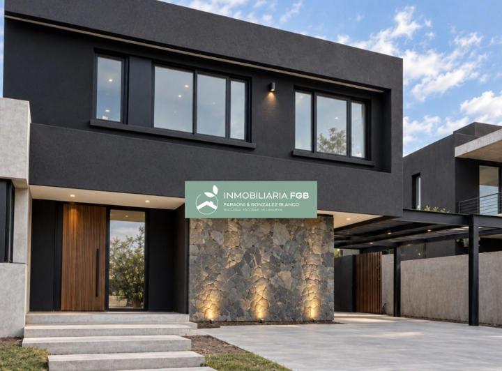 Casa · 324m² · 8 Ambientes · 2 Cocheras