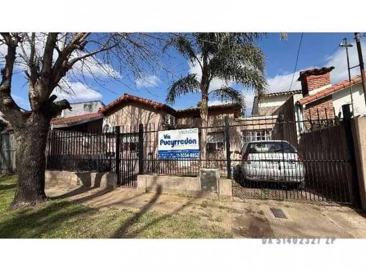 Casa · 140m² · 5 Ambientes · 1 Cochera