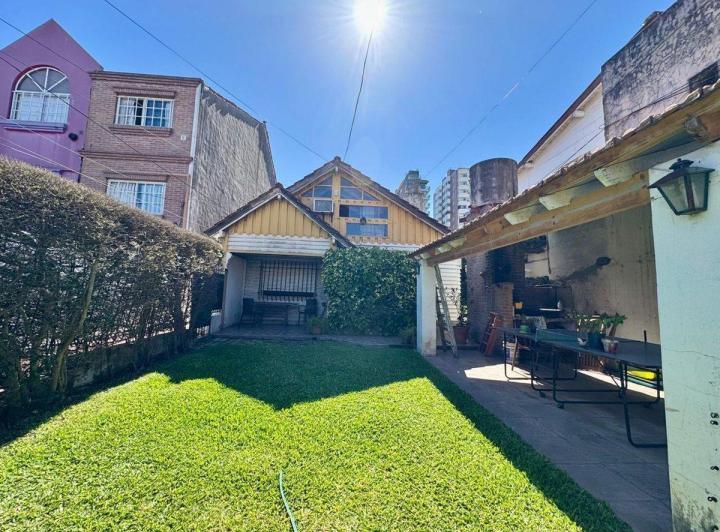 Casa · 140m² · 6 Ambientes · 1 Cochera