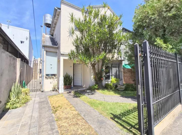 Casa · 159m² · 5 Ambientes · 1 Cochera