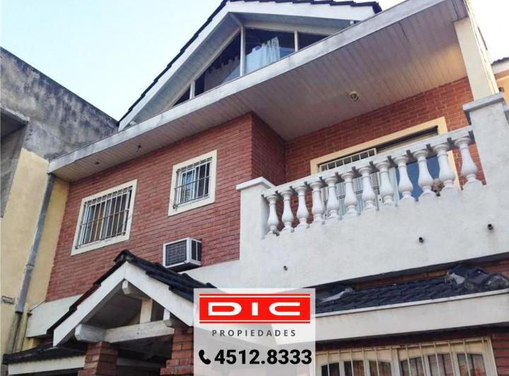 Casa · 182m² · 6 Ambientes · 1 Cochera