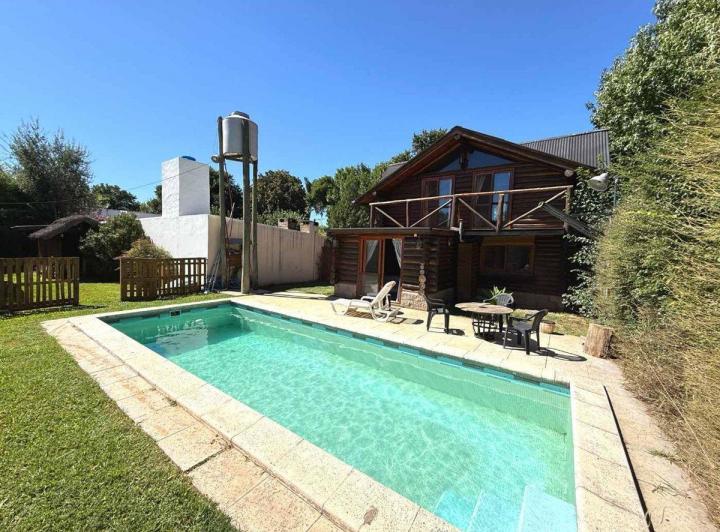 Casa · 139m² · 5 Ambientes · 2 Cocheras