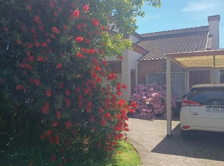 Casa · 262m² · 5 Ambientes · 4 Cocheras