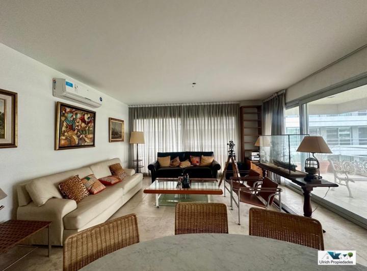 Departamento · 188m² · 4 Ambientes · 2 Cocheras