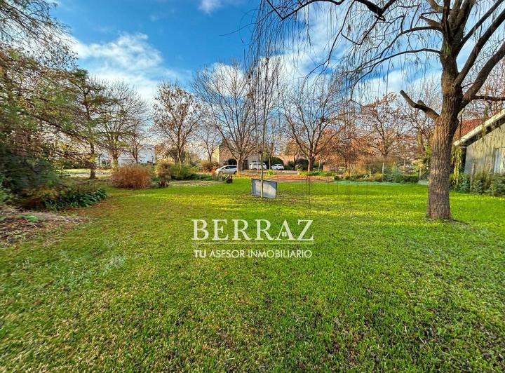 Terreno · 1006m²