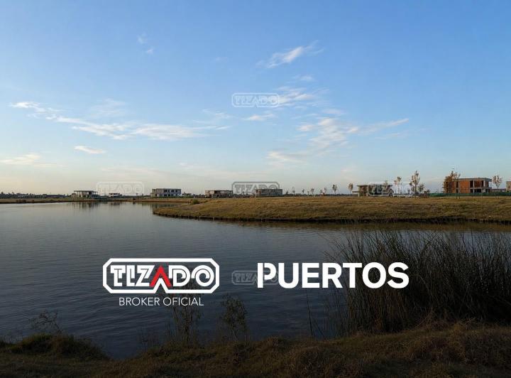 Terreno · 897m²