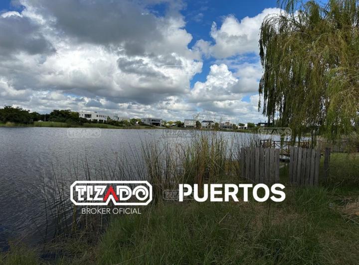 Terreno · 742m²