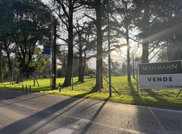 Terreno · 14000m²
