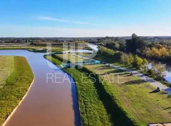 Terreno · 957m²