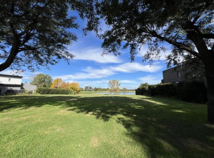 Terreno · 790m²
