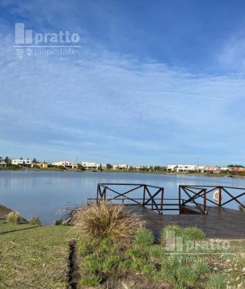 Terreno · 831m²