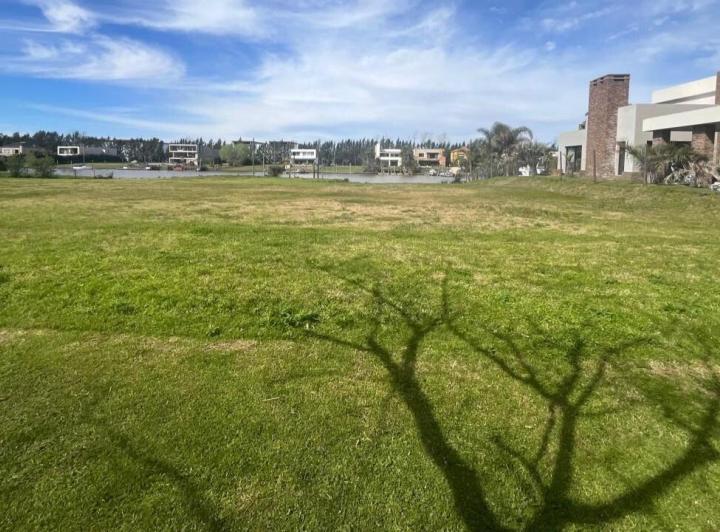 Terreno · 1173m²