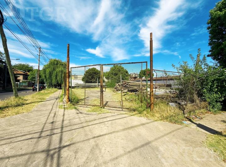 Terreno · 300m²