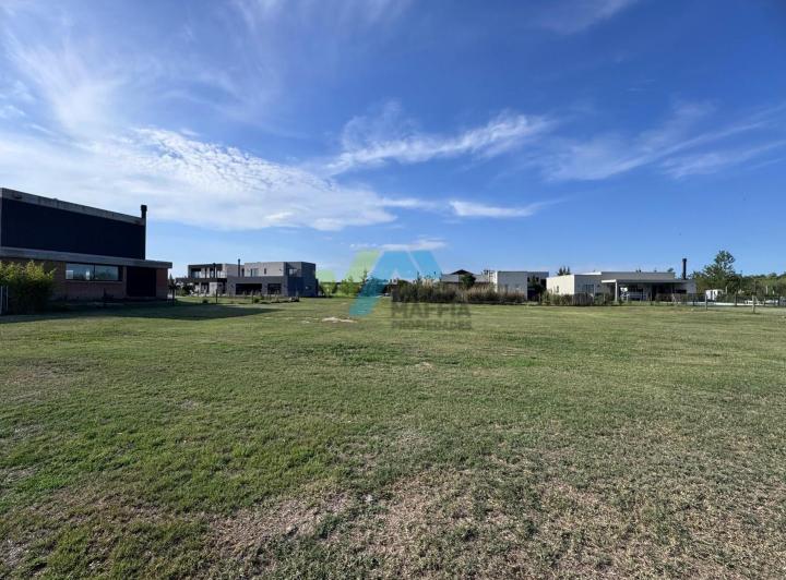 Terreno · 661m²