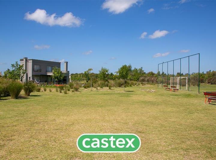 Terreno · 729m²