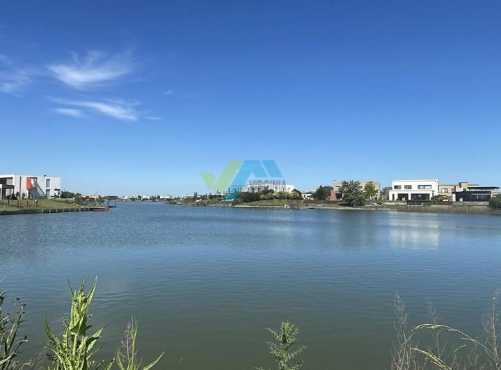Terreno · 992m²