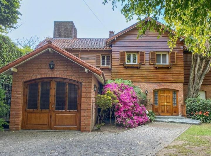 Terreno · 1055m²