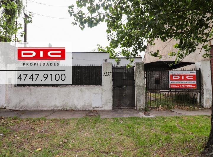 Terreno · 100m² · 3 Ambientes · 2 Cocheras