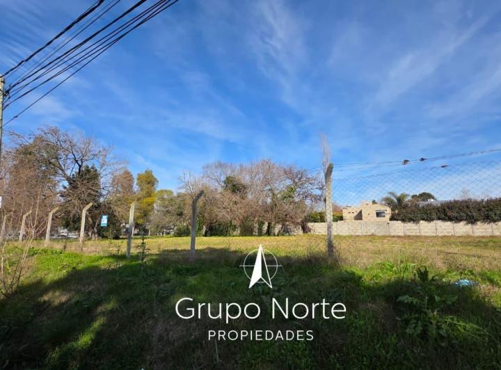 Terreno · 3694m²