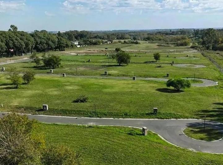 Terreno · 385m²