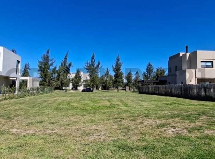 Terreno · 773m²