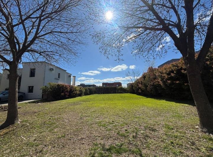 Terreno · 589m²