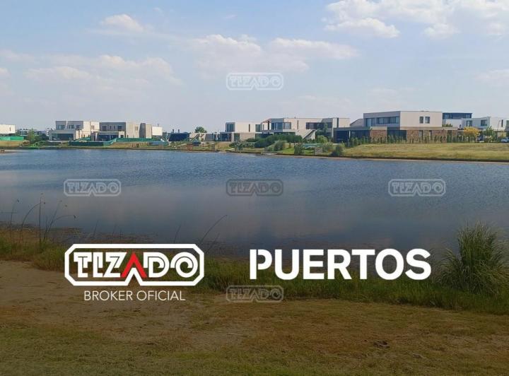 Terreno · 921m²
