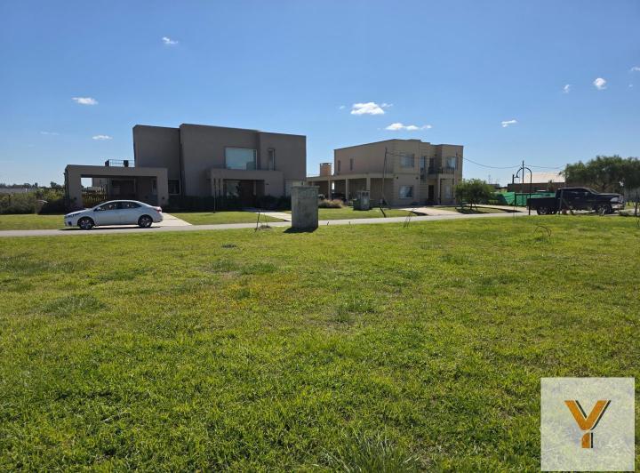 Terreno · 707m²